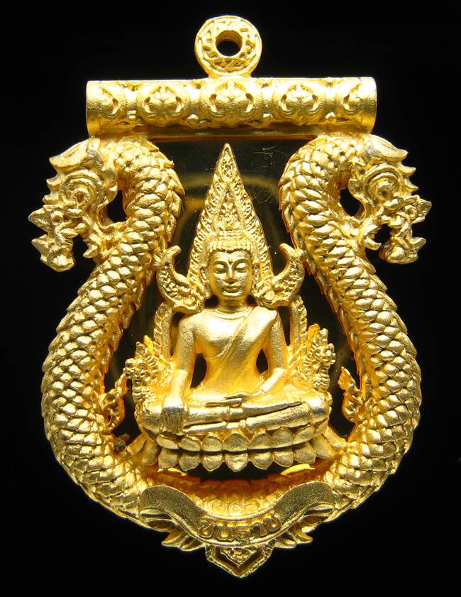 **เสมาฉลุ พระพุทธชินราช หลวงปู่แขก ปภาโส วัดสุนทรประดิษฐ์ เนื้อทองระฆังชุบทองไมครอน หมายเลข 893**