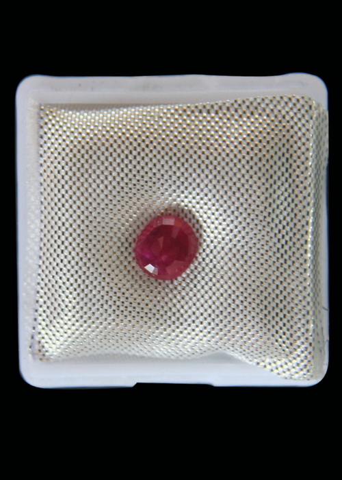 อัญมณีสีแดง ทับทิม (Ruby) 0.87 กะรัต