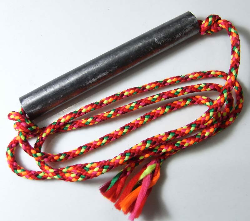 วัดใจที่ 20 บาท ตะกรุดในบาตรพร้อมเชือก 7 สี สุดยอดประสบการณ์ เนื้อตะกั่ว 3 นิ้วหลวงพ่อตัด วัดชายนา