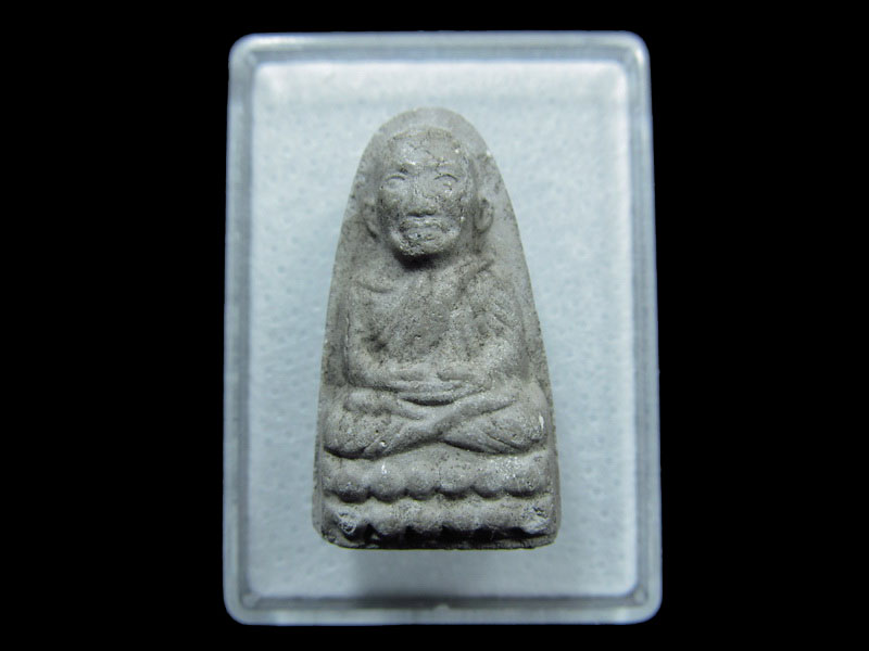 พระหลวงปู่ทวด เนื้อผงเทา ไม่ทราบที่ครับ .เริ่ม20บาท/ M.02