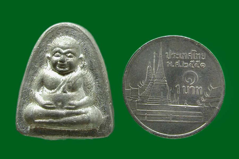 พระสังกัจจายน์เนื้อชิน หลวงปู่ถม วัดเชิงท่า ลพบุรี ......เคาะแรก