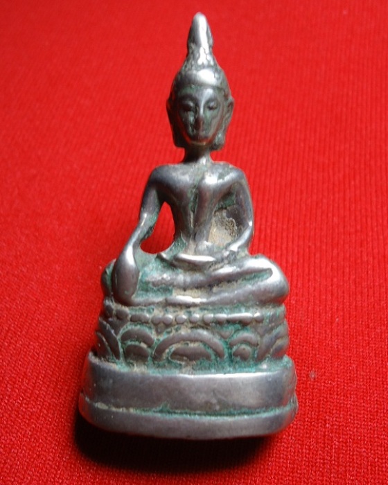 พระเนื้อเก่าสวย เนื้ออัลปาก้า 