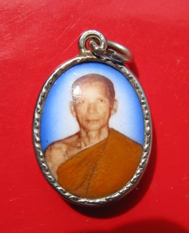 **ล็อกเก็ตหลวงพ่อจวน ที่ระลึกงานผูกพัทธสีมา วัดปทุมนายก จ.ปทุมธานี   (G-28**