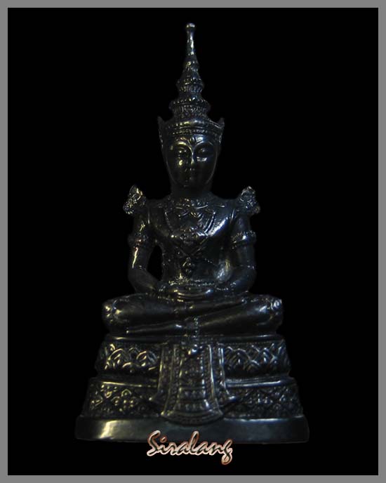 พระแก้วมรกต กรมสรรพสามิตสร้าง ปี39 เนื้อเงิน ลดจากหน้าร้านครับ