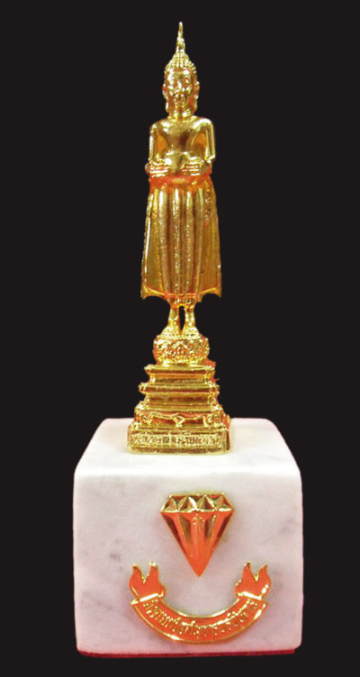 พระบูชา หลวงพ่อบ้านแหลม สูง 5 นิ้ว (ความสูงรวมฐานหินอ่อน) เคาะเดียว แดง