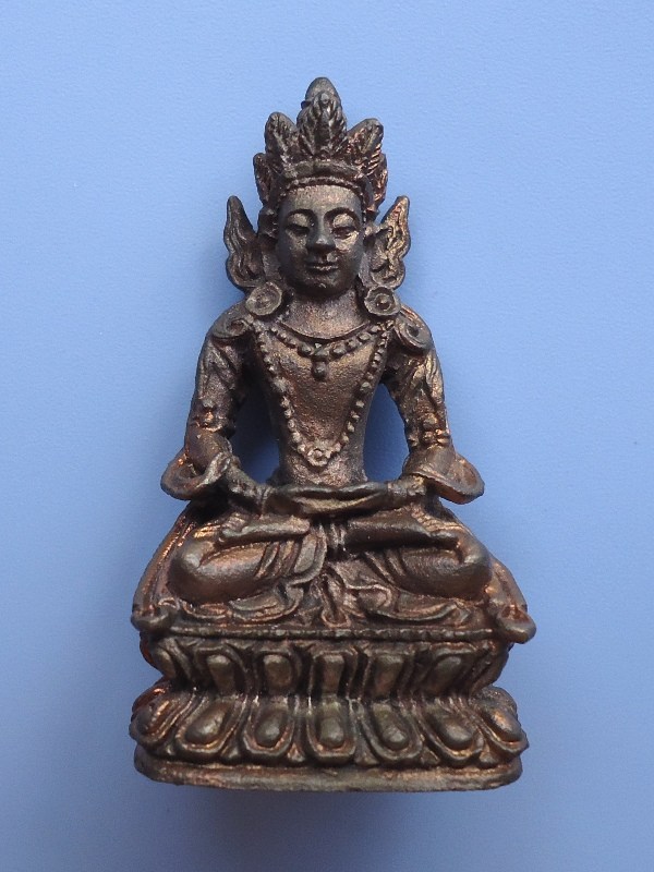 พระกริ่งอวโลกิเตศวรเนื้อนวะโลหะสวย