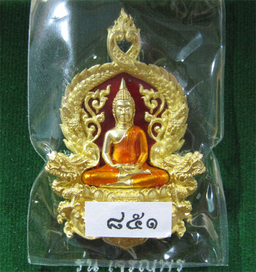 เหรียญฉลุ 3 ชิ้น พระพุทธโสธร รุ่นเจริญพร ทองระฆังลงยาสีแดง พิมพ์ใหญ่ No.๘๑๕ แวะดูรายละเอียดก่อนครับ