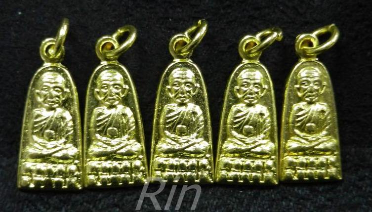 5องค์ เคาะเดียวอีกชุด >> หลวงปู่ทวด ปี08 รุ่นทะเลซุง เนื้อกระไหร่ทอง #4