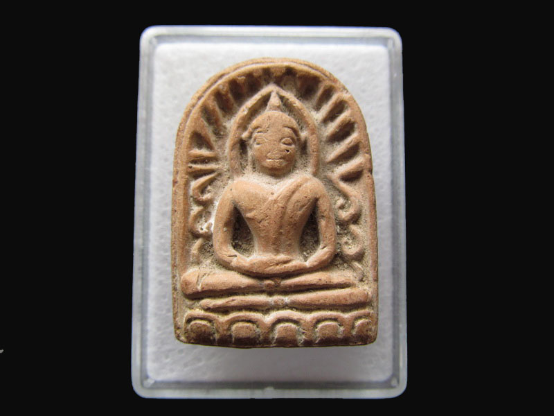 พระซุ้มกอหลังยันต์นะไม่ทราบวัดครับ.เริ่ม20บาท/P.157