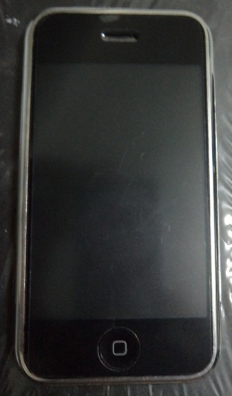 iphone 2G ขนาด16GB แท้ ,ลงโปรแกรมและเกมส์เพียบ