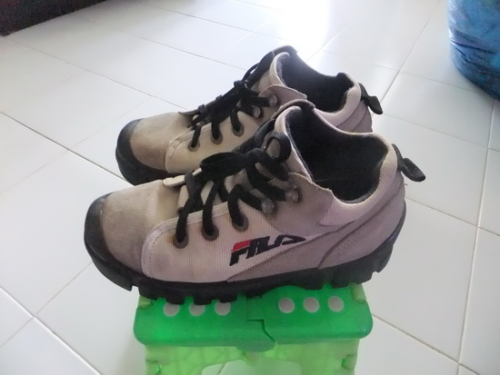 @@@รองเท้าท่านชาย ยี่ห้อ FILA เบอร์ 41@@@