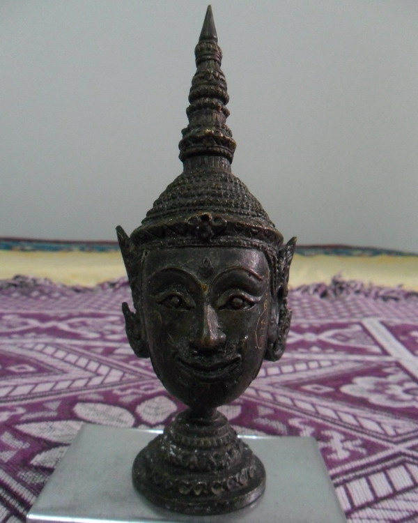 เศียรพระลักษณ์หน้าทอง ขนาดตั้งบูชาหน้ารถ หลวงปู่กาหลง เขี้ยวแก้ว ปี 51