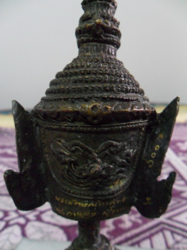 เศียรพระลักษณ์หน้าทอง ขนาดตั้งบูชาหน้ารถ หลวงปู่กาหลง เขี้ยวแก้ว ปี 51