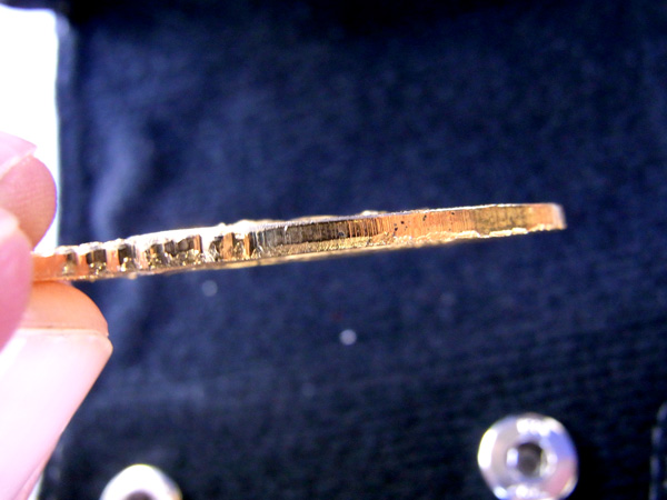 เหรียญพระสยามเทวาธิราช วัดป่ามะไฟ ปี2518 พิมพ์ใหญ่บล็อกนิยม เนื้อกะไหล่ทองเดิมๆ สภาพสวยครับ