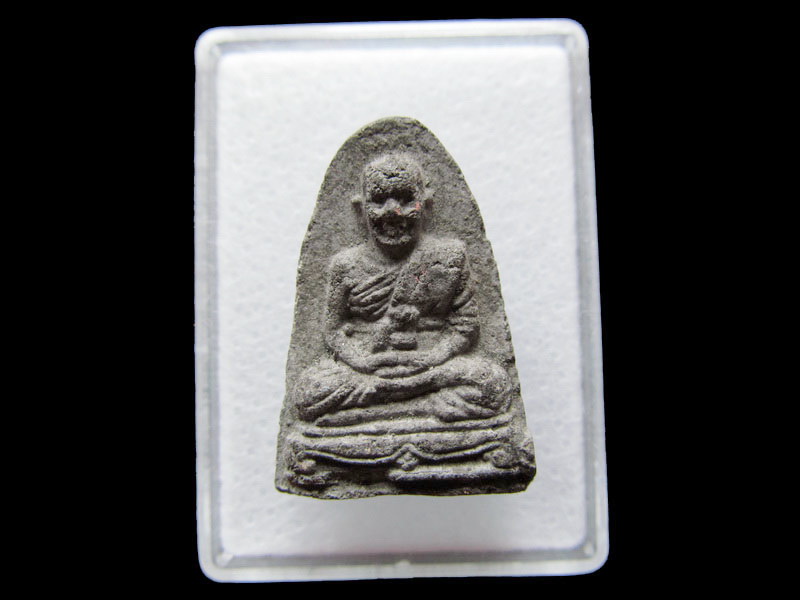 หลวงปู่ทวดเนื้อว่าน ไม่ทราบวัดครับ..เริ่ม20บาท/W.142