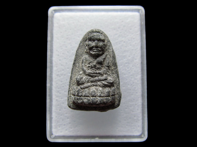 หลวงปู่ทวดเนื้อว่าน ไม่ทราบวัดครับ..เริ่ม20บาท/W.143