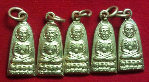 5เหรียญ วัดใจสำหรับคนนอนดึก เริ่ม 299 >>หลวงปู่ทวด ทะเลซุง08 เนื้อกระไหร่ทอง จมูกแตกนิยม #9