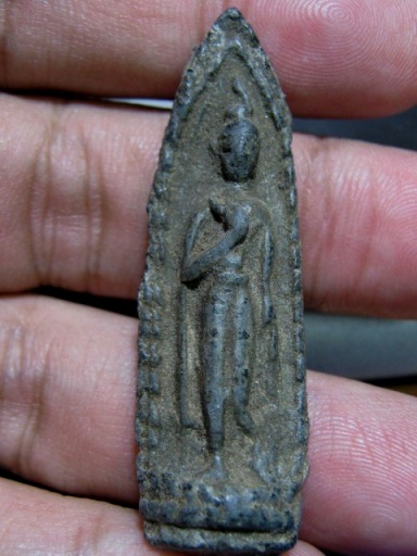 พระลีลา เนื้อชินเขียว กรุวังบัว จ.เพชรบุรี 