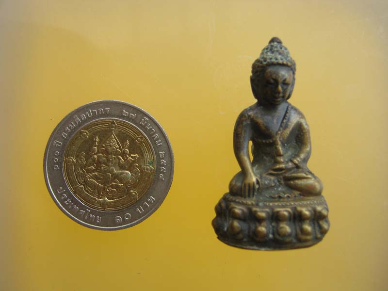 พระกริ่ง เนื้อทองเหลือง มีอายุ