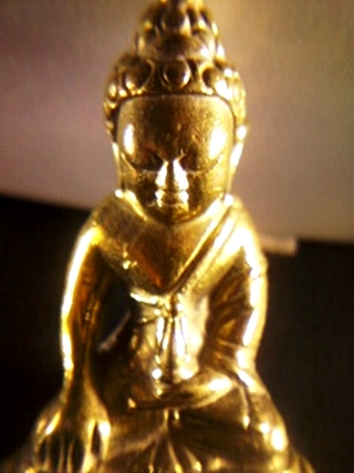 พระกริ่งเนื้อทองฝาบาตร สวยคมครับ