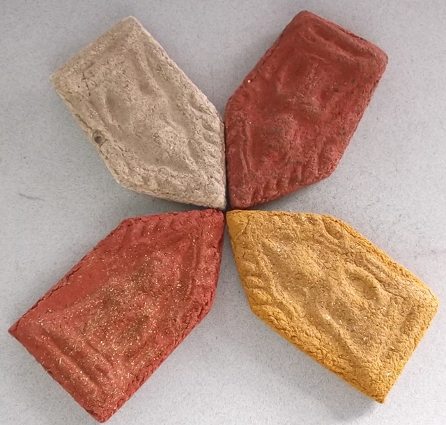 4องค์**3สีพระขุนแผนโรยผงตะไบ หลวงพ่อแดง วัดเขาบันไดอิฐ-พ-ศ-2513