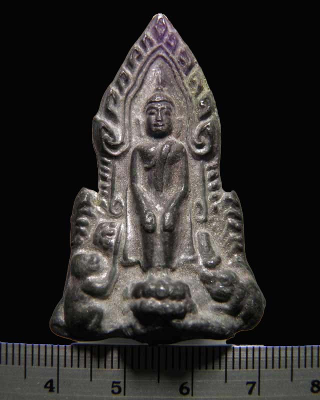 พระหล่อโบราณปางเลไลย์ วัดไก่จ้น สร้างปี 2516 เนื้อชินตะกั่ว สร้างไว้โดย หลวงปู่ลำภู วัดใหม่อมตรส