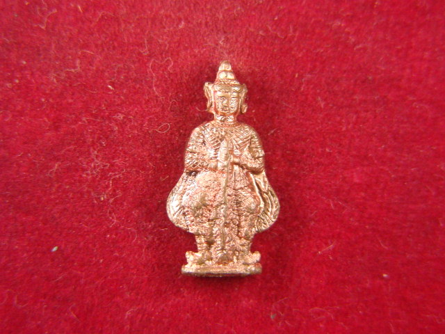 "จ่าสันต์" แดงเคาะเดียว/ท้าวเวสสุวรรณ วัดสุทัศน์ หลวงปู่กาหลง เขี้ยวแก้วร่วมปลุกเศก 