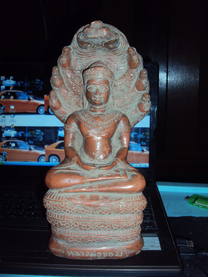 พระนาคปรกหลวงพ่อขอมเนื้อดินปี2500สูง11นิ้วฐาน5นิ้ว