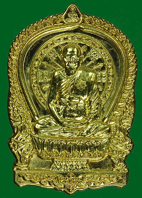 @ เหรียญนั่งพานชนะมาร เนื้อทองระฆัง หลวงพ่อจรัญ วัดอัมพวัน พร้อมกล่องเดิม ๆ หมายเลข 4025 สวยครับ @