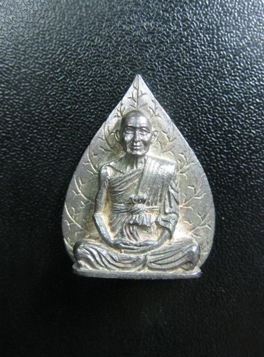 @@@@@ รูปหล่อใบโพธิ์หลวงพ่อยิด วัดหนองจอก เนื้อเงิน รุ่นเสาร์ 5 สวยเดิม @@@@@