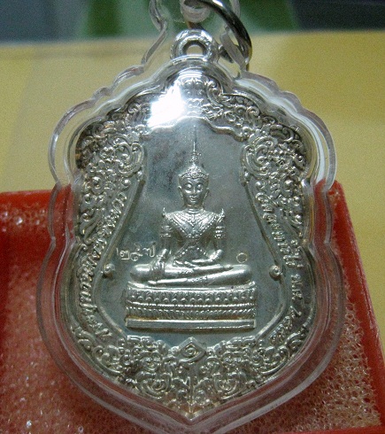 พระพุทธนฤมิตรพิชิตมาร เนื้อเงิน มูลนิธิหลวงปู่ทิม วัดละหารไร่ สวยแชมป์ๆ