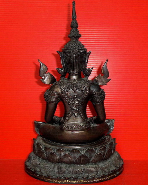 *พระบูชาสมเด็จพระพุทธเจ้าจอมจักรพรรดิ ทรงเครื่อง หน้าตัก 5 นิ้ว สวยงามมากค่ะ*