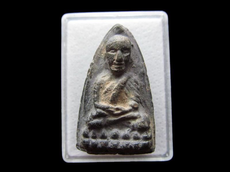 พระหลวงพ่อทวดพิมพ์ใหญ่ เนื้อดิน ไม่ทราบวัด.เริ่ม20บาท/.Y55