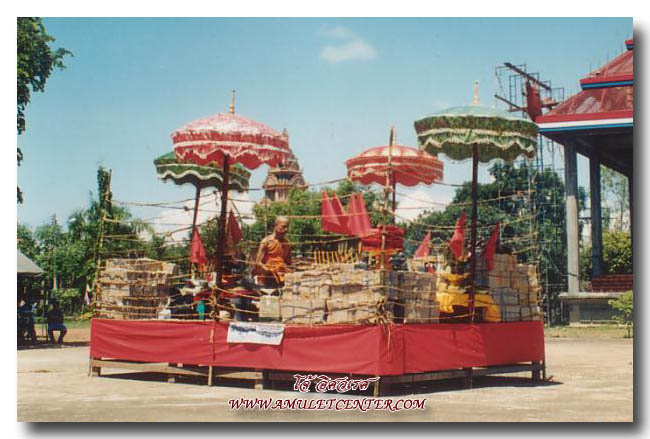 เหรียญตะกั่วลองพิมพ์  ลพ.ดำ วัดสันติธรรม หลังกุมารกวักทรัพย์รุ่นแรก มีจารครับ