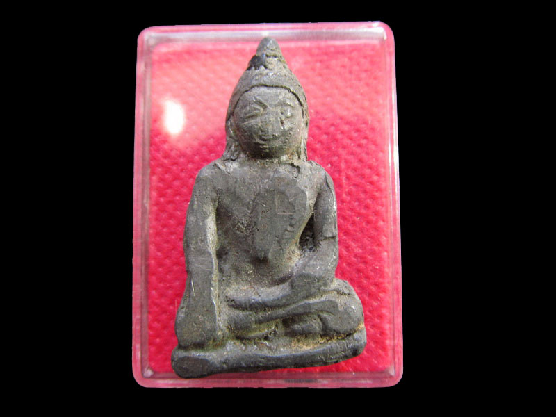 พระหล่อเนื้อชิน มีรักเก่าติดอยู่นิดหน่อย ไม่ทราบที่ครับ.เริ่ม20บาท/.SP.18