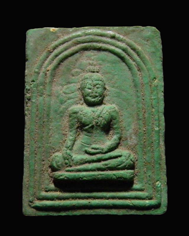 พระผงนั่งมารวิชัย เก่าจัดชัดเจน  เนื้อหาดี ไม่ทราบที่ พระเก่าๆ ราคา 200 บา  พระใหม่สมัยนี้ยังแพงกว่า