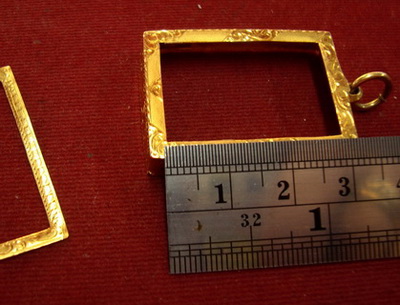 กรอบทองคำ สภาพสวยใหม่ ขนาด 3.54 กรัม