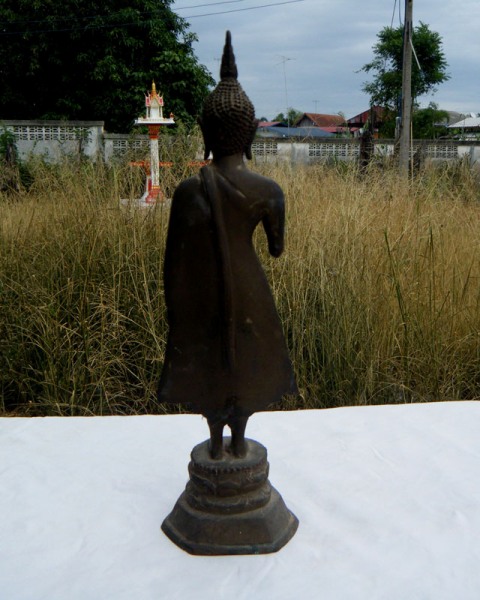 พระบูชาประจำวันจันทร์ สูง 15 นิ้ว.....เคาะเดียว