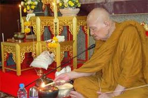 @@วัดใจเคาะเดียวแดง@@พระขุนแผน รุ่น๑ โรยผงเกศา๙๙ล.พ.-ผงกรุบางขุนพรหม หลวงปู่ท่อน วัดศรีอภัยวัน ปี46