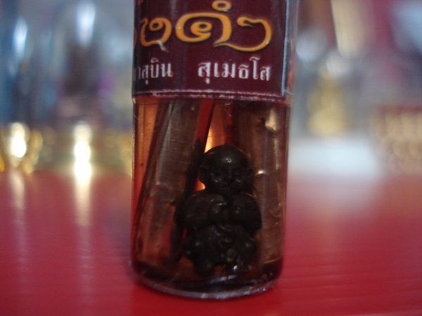 น้ำมันพรายแม่ทองคำครูบาสุบิน   กุมารทองดูดรกในน้ำมัน(เคาะเดียว)