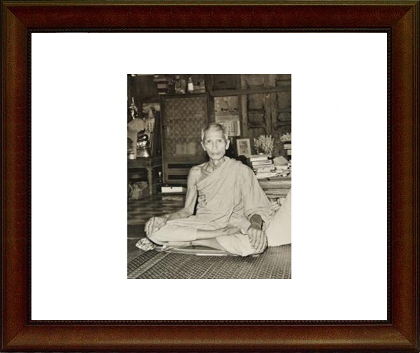 เหรียญ รุ่นแรก หลวงพ่อแต้ม วัดพระลอย ปี11