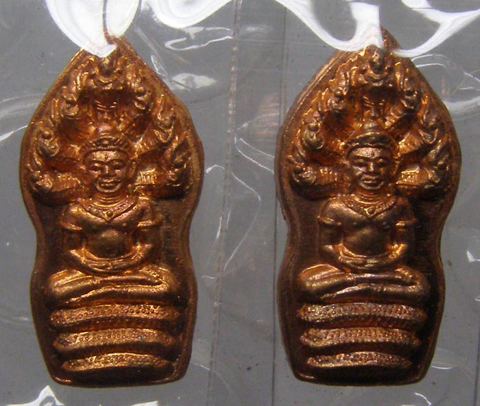 !!! ปรกใบมะขาม รุ่นแรก ล.พ.เอื้อน วัดวังแดงใต้ ทีเดียว 2 องค์ !!!
