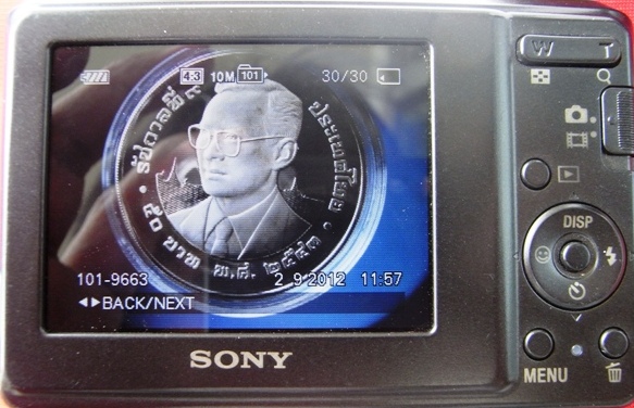 กล้องsony sybershot 10ล้านพิกเซล ถ่ายรูปพระเครื่องได้สบายครับ