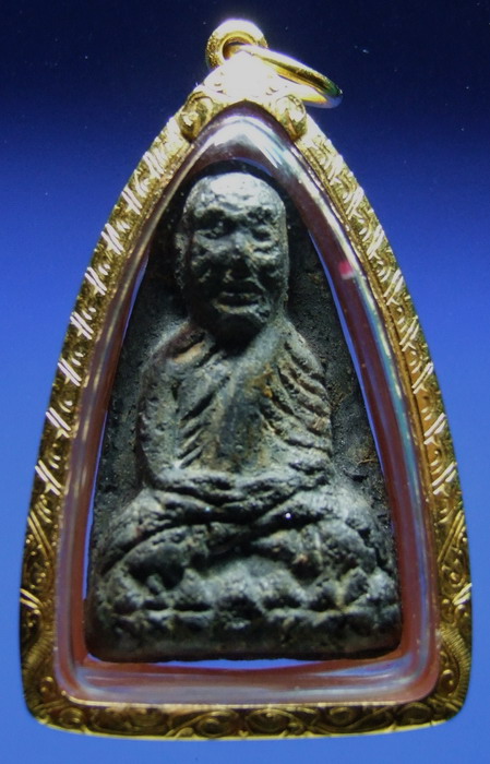 พระหลวงปู่ทวด วัดประสาทปี2506 พิมพ์ใหญ่เนื้อดำ เลี่ยมทอง