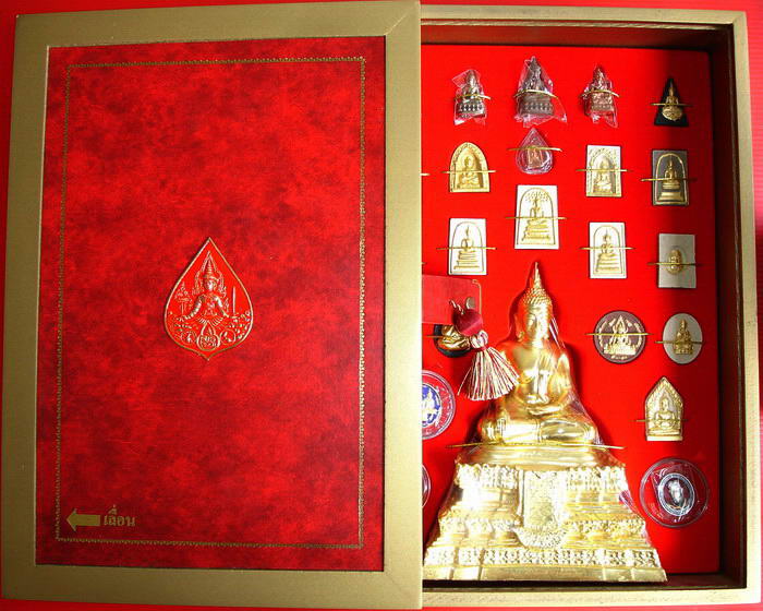  *พระชุดกรรมการ สมเด็จพระญาณสังวร วัดบวรนิเวศ 24 องค์พร้อมกล่อง หายาก สวยมากค่ะ*