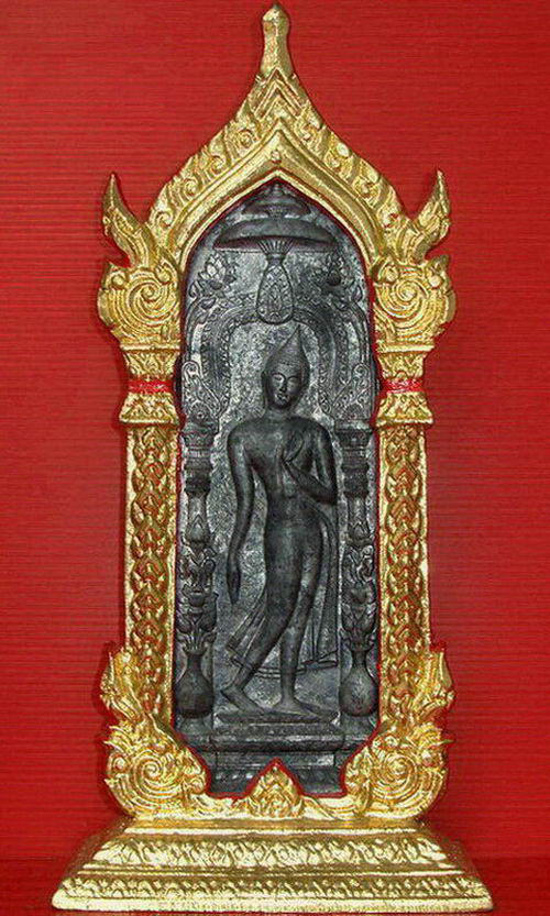 *พระบูชากำแพงศอกหลังพระพุทธบาท หลวงปู่ดี วัดพระรูป จ.สุพรรณบุรี พร้อมซุ้ม สวยมากค่ะ*