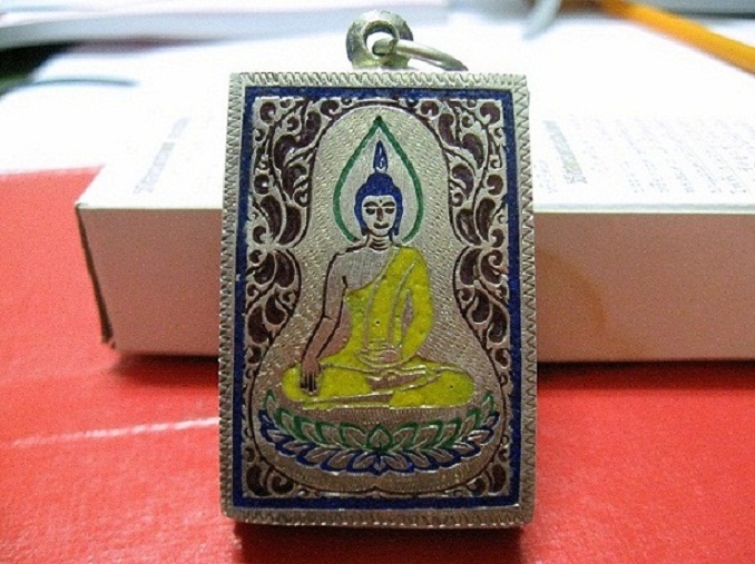 ตลับเงินลงยาใส่พระสมเด็จ งานฝีมือ มือสอง ราคาเบาๆครับ