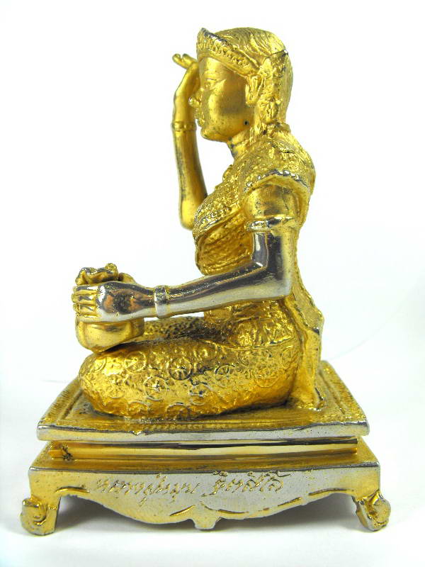 พระบูชานางกวักมหาเศรษฐ๊ หลวงปู่หมุน วัดบ้านจาน "รุ่นมหาเศรษฐี ปี2544"