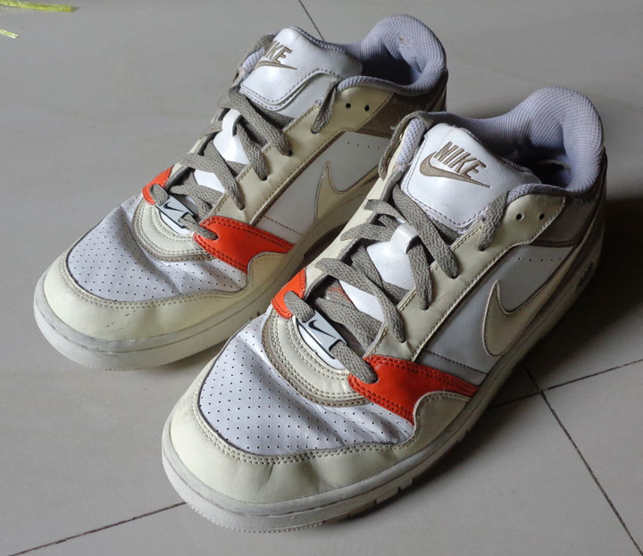 รองเท้า NIKE ของแท้