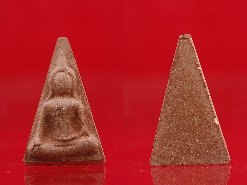 พระสมเด็จมหาราชาทรงครุฑ + พระนางพญาราชินีเข่าโค้ง วัดสีกัน 2 องค์ กล่องเดิม